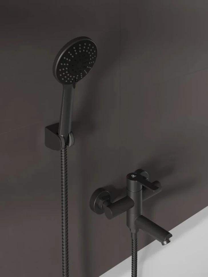 Смеситель для ванны с душем Agger Easy A3121244 черный матовый