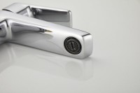 Смеситель для раковины BELZ B715 B10715 хром Смеситель для раковины BELZ B715 B10715 хром