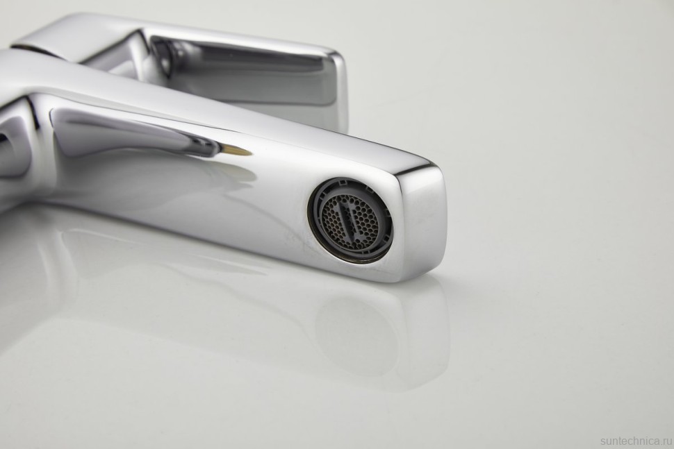 Смеситель для раковины BELZ B715 B10715 хром