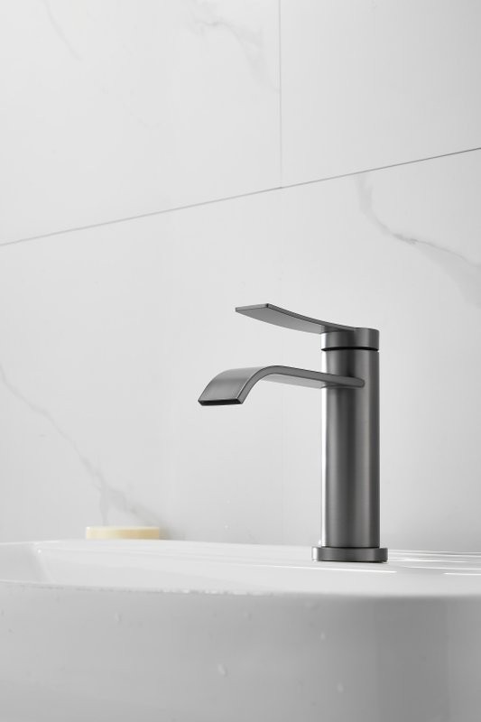 Смеситель для раковины BELZ B812 B10812-3 оружейная сталь