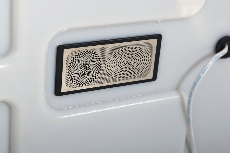 Зеркало BelBagno SPC-MAR-600-800-LED-TCH-RAD с bluetooth, термометром и радио