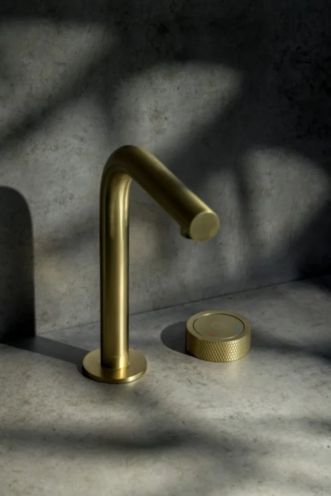 Смеситель для раковины Boheme Tech 158-MG matt gold
