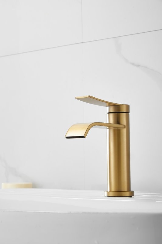 Смеситель для раковины BELZ B812 B10812-5 золото