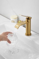 Смеситель для раковины BELZ B812 B10812-5 золото