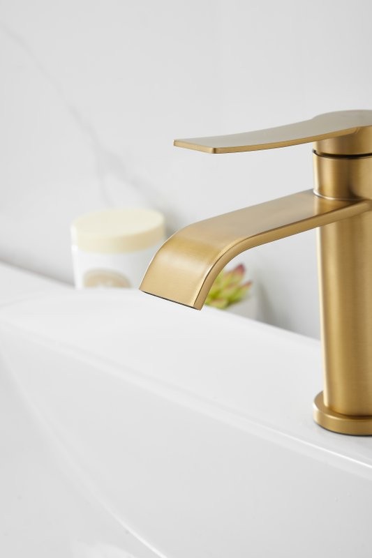 Смеситель для раковины BELZ B812 B10812-5 золото