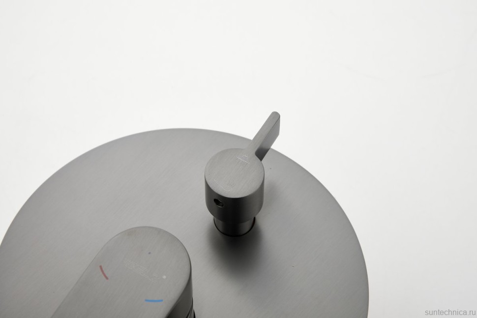 Душевой комплект BELZ B713 B80713-3 С ВНУТРЕННЕЙ ЧАСТЬЮ, оружейная сталь