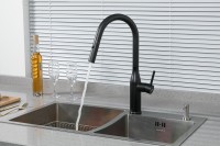 Смеситель для кухни Gappo G4398-46 с выдвижным изливом, черный