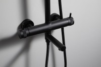 Душевая стойка Allen Brau Priority 5.31A10-31 с изливом черная