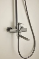 Душевая стойка BELZ B813 B24813-3 оружейная сталь Душевая стойка BELZ B813 B24813-3 оружейная сталь
