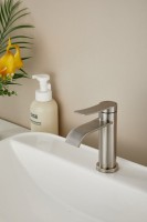 Смеситель для раковины BELZ B812 B10812-1 сатин