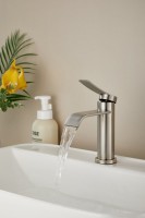 Смеситель для раковины BELZ B812 B10812-1 сатин