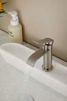 Смеситель для раковины BELZ B812 B10812-1 сатин