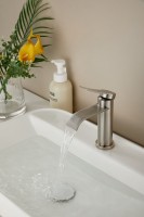 Смеситель для раковины BELZ B812 B10812-1 сатин