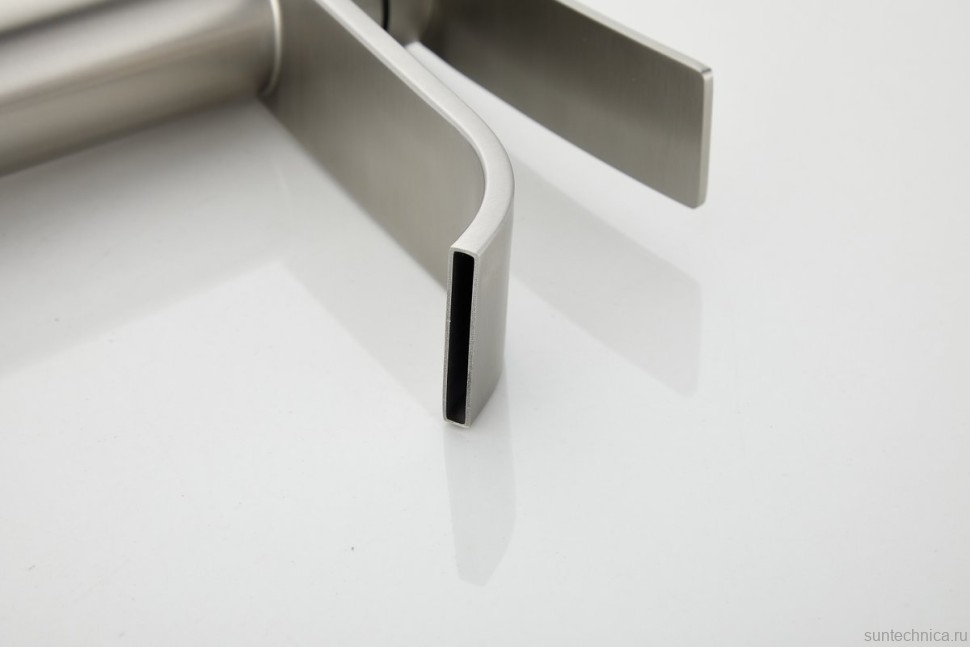 Смеситель для раковины BELZ B812 B10812-1 сатин