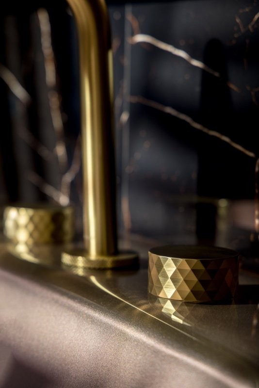 Смеситель для раковины Boheme Stick diamond 152-MG matt gold