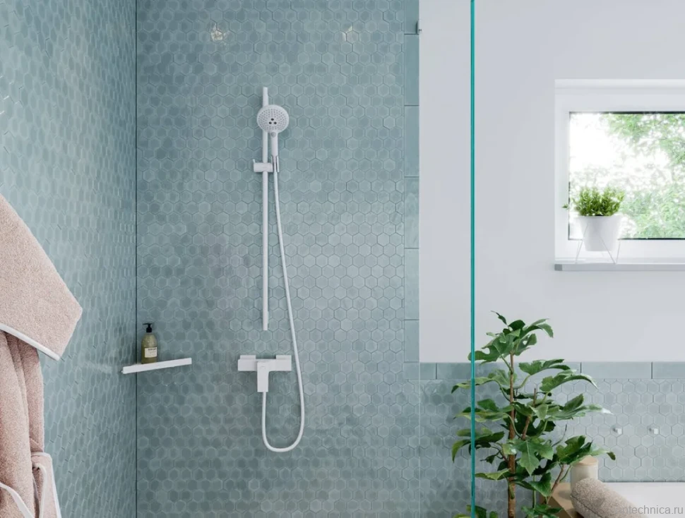 Душевая штанга Hansgrohe Unica 28631700 90 см, матовая белая