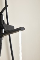 Душевая стойка BELZ B813 B24813-7 матовая черная