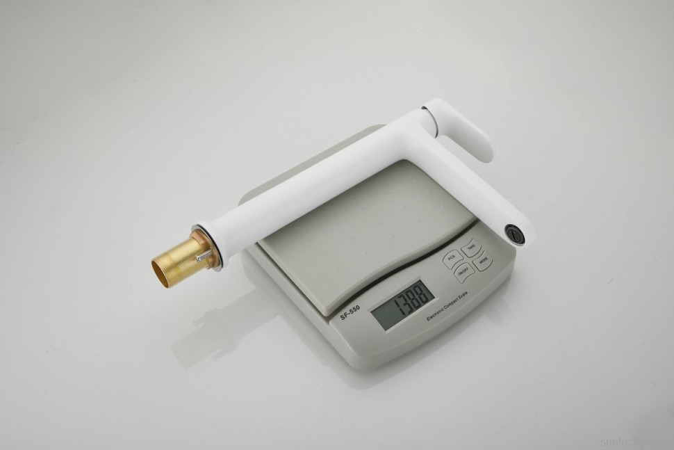 Смеситель для раковины BELZ B713 B11713-8 белый