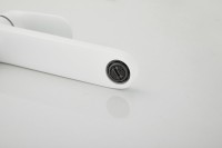 Смеситель для раковины BELZ B713 B11713-8 белый Смеситель для раковины BELZ B713 B11713-8 белый