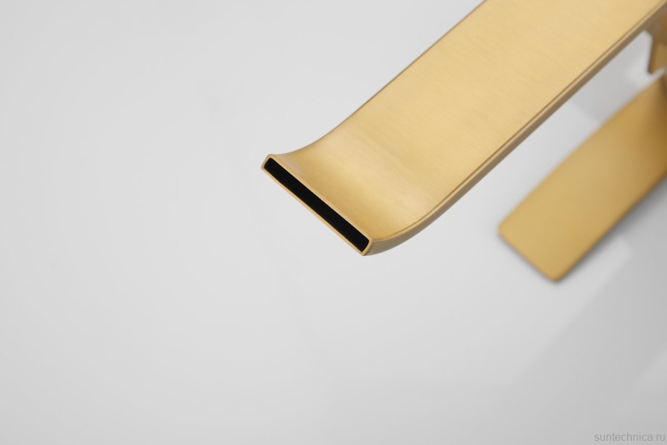 Душевая стойка BELZ B812 B24812-5 брашированное золото