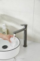 Смеситель для раковины BELZ B713 B11713-3 оружейная сталь Смеситель для раковины BELZ B713 B11713-3 оружейная сталь