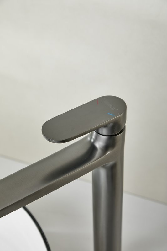 Смеситель для раковины BELZ B713 B11713-3 оружейная сталь