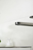 Смеситель для раковины BELZ B713 B11713-3 оружейная сталь Смеситель для раковины BELZ B713 B11713-3 оружейная сталь