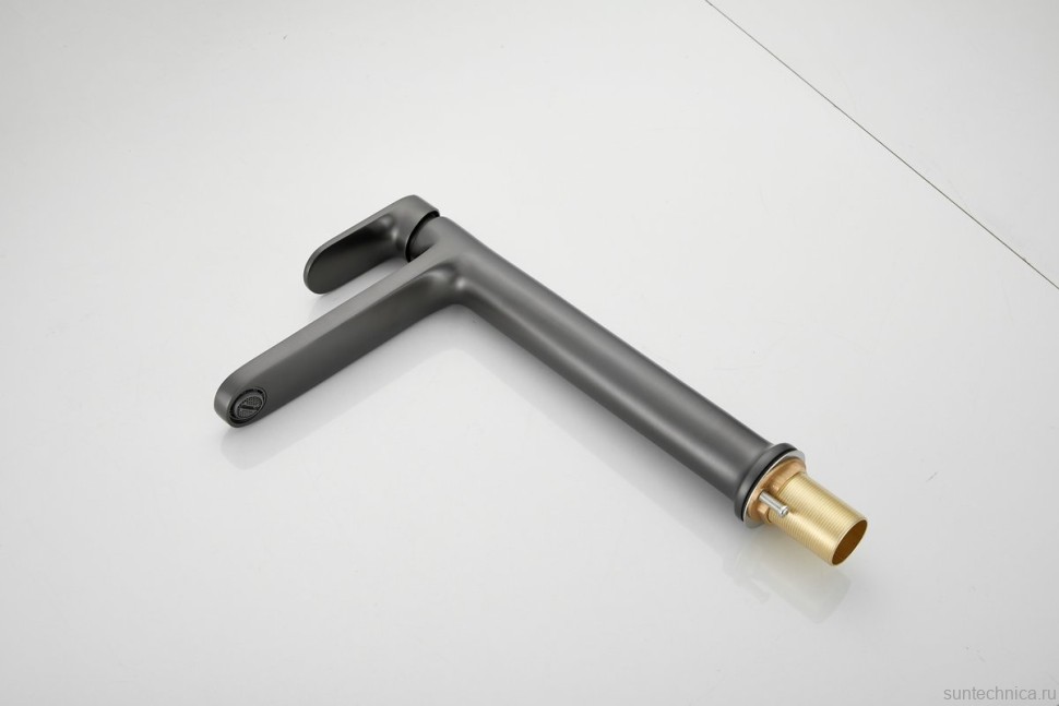 Смеситель для раковины BELZ B713 B11713-3 оружейная сталь