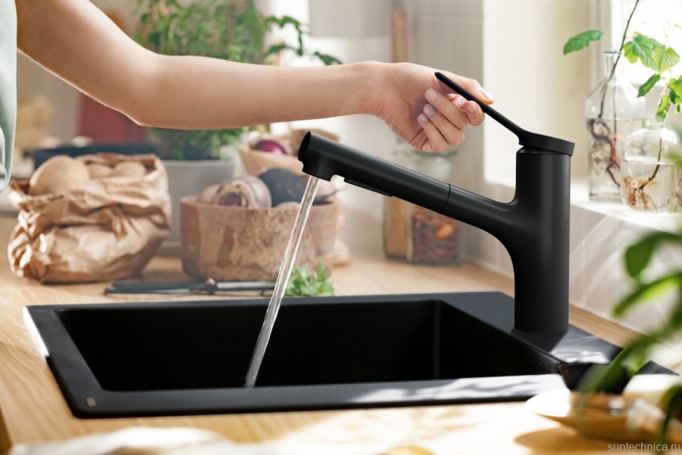 Смеситель для кухни Hansgrohe Zesis M33 74800670 черный матовый