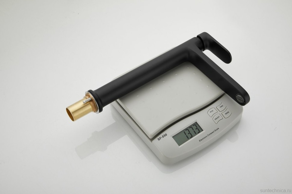 Смеситель для раковины BELZ B713 B11713-7 черный