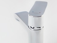 Смеситель для раковины Hansgrohe Metris 31080000
