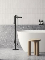 Напольный смеситель для ванны с душем Ravak Spring SG 080.20BL черный матовый Напольный смеситель для ванны с душем Ravak Spring SG 080.20BL черный матовый