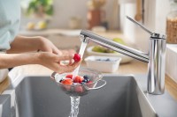 Смеситель для кухни Hansgrohe Zesis M33 74802000 хром