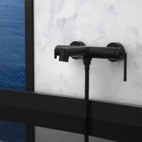 Смеситель для ванны с душем BelBagno Acqua ACQUA-VASM-NERO черный матовый Смеситель для ванны с душем BelBagno Acqua ACQUA-VASM-NERO черный матовый