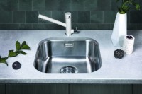 Комплект Мойка Omoikiri Omi 44-U/IF-IN Quadro нержавеющая сталь + Измельчитель Nagare slim 500