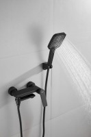 Смеситель для ванны с душем BELZ B60533-7 черный Смеситель для ванны с душем BELZ B60533-7 черный