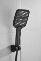 Смеситель для ванны с душем BELZ B60533-7 черный Смеситель для ванны с душем BELZ B60533-7 черный