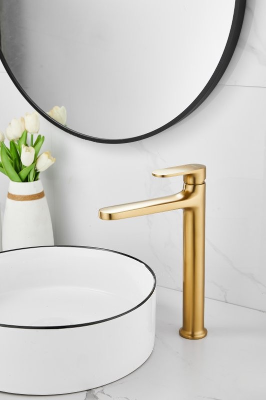 Смеситель для раковины BELZ B713 B11713-5 золото