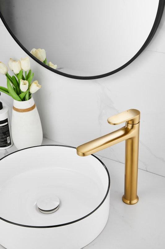 Смеситель для раковины BELZ B713 B11713-5 золото