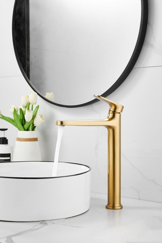 Смеситель для раковины BELZ B713 B11713-5 золото