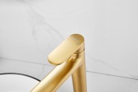 Смеситель для раковины BELZ B713 B11713-5 золото Смеситель для раковины BELZ B713 B11713-5 золото