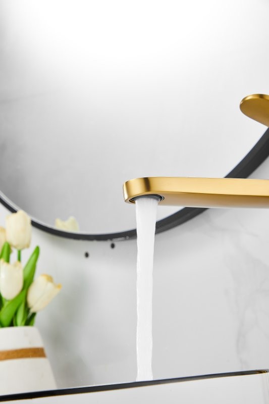 Смеситель для раковины BELZ B713 B11713-5 золото