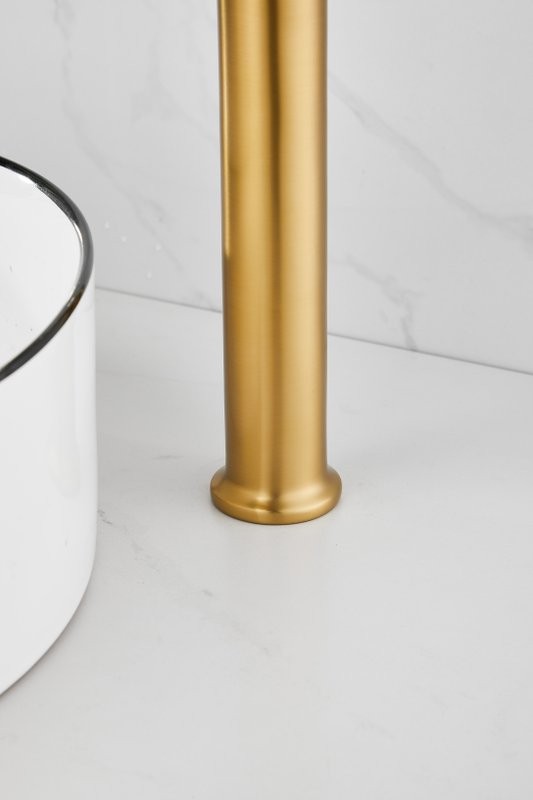 Смеситель для раковины BELZ B713 B11713-5 золото