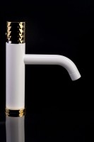 Смеситель для раковины Boheme Stick 121-WG white diamond gold
