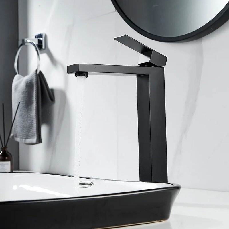 Смеситель для раковины Shevanik S7011H черный