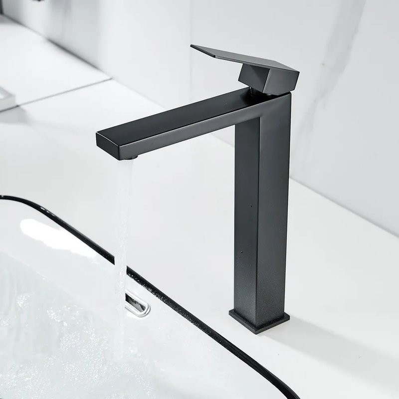 Смеситель для раковины Shevanik S7011H черный