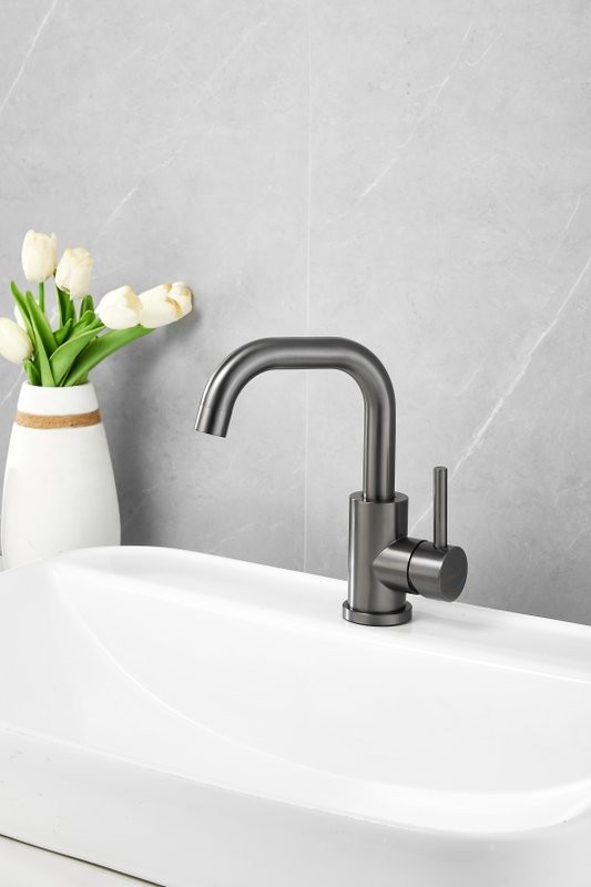 Смеситель для раковины BELZ B810 B10810-3 оружейная сталь