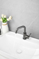 Смеситель для раковины BELZ B810 B10810-3 оружейная сталь Смеситель для раковины BELZ B810 B10810-3 оружейная сталь