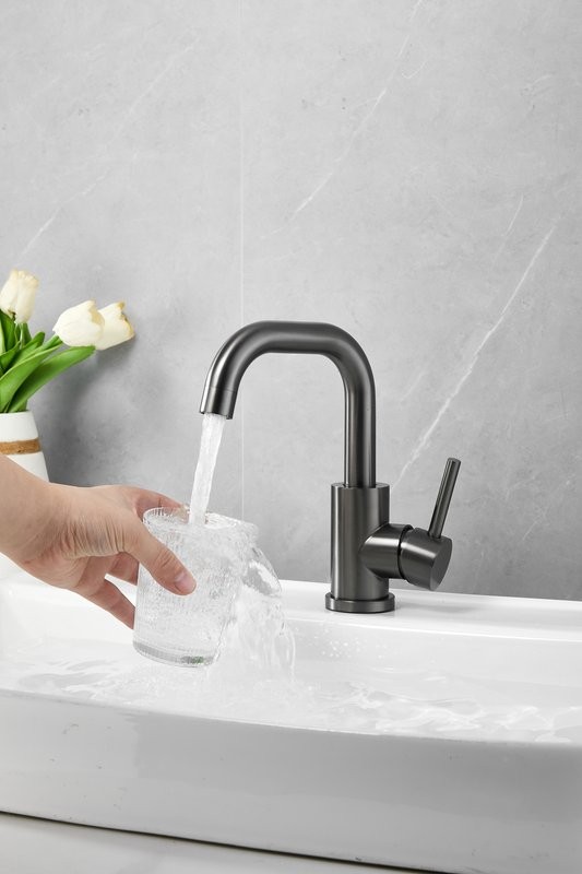 Смеситель для раковины BELZ B810 B10810-3 оружейная сталь