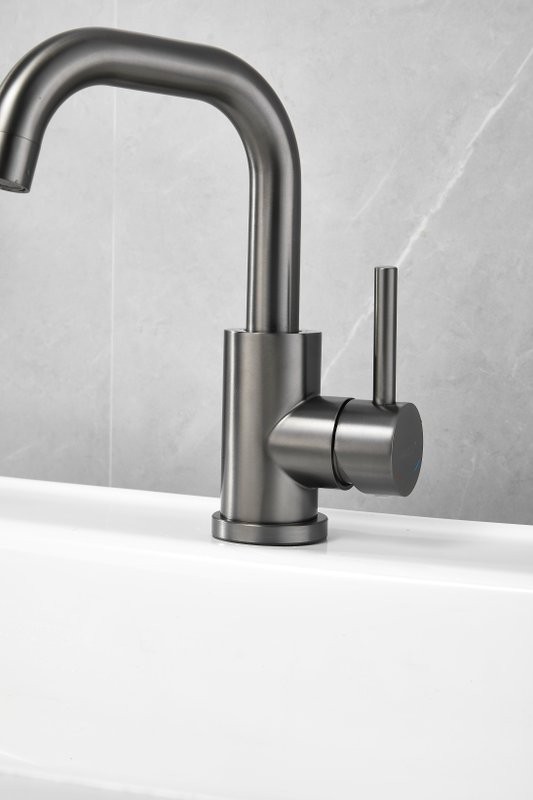 Смеситель для раковины BELZ B810 B10810-3 оружейная сталь